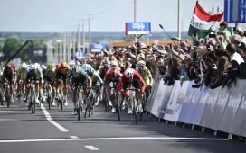 Dylan Groenewegen se impune în etapa a 4