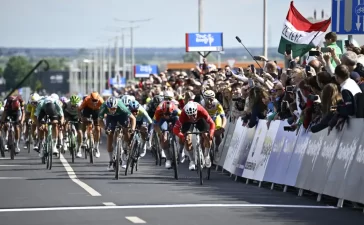 Dylan Groenewegen se impune în etapa a 4