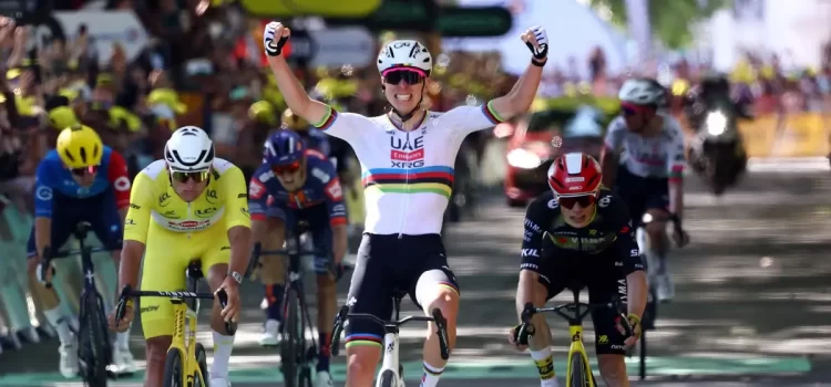 Tadej Pogačar Se Impune In Etapa cu Numarul 4 a Turului Frantei 2025 7 Tadej Pogačar Se Impune In Etapa cu Numarul 4 a Turului Frantei 2025